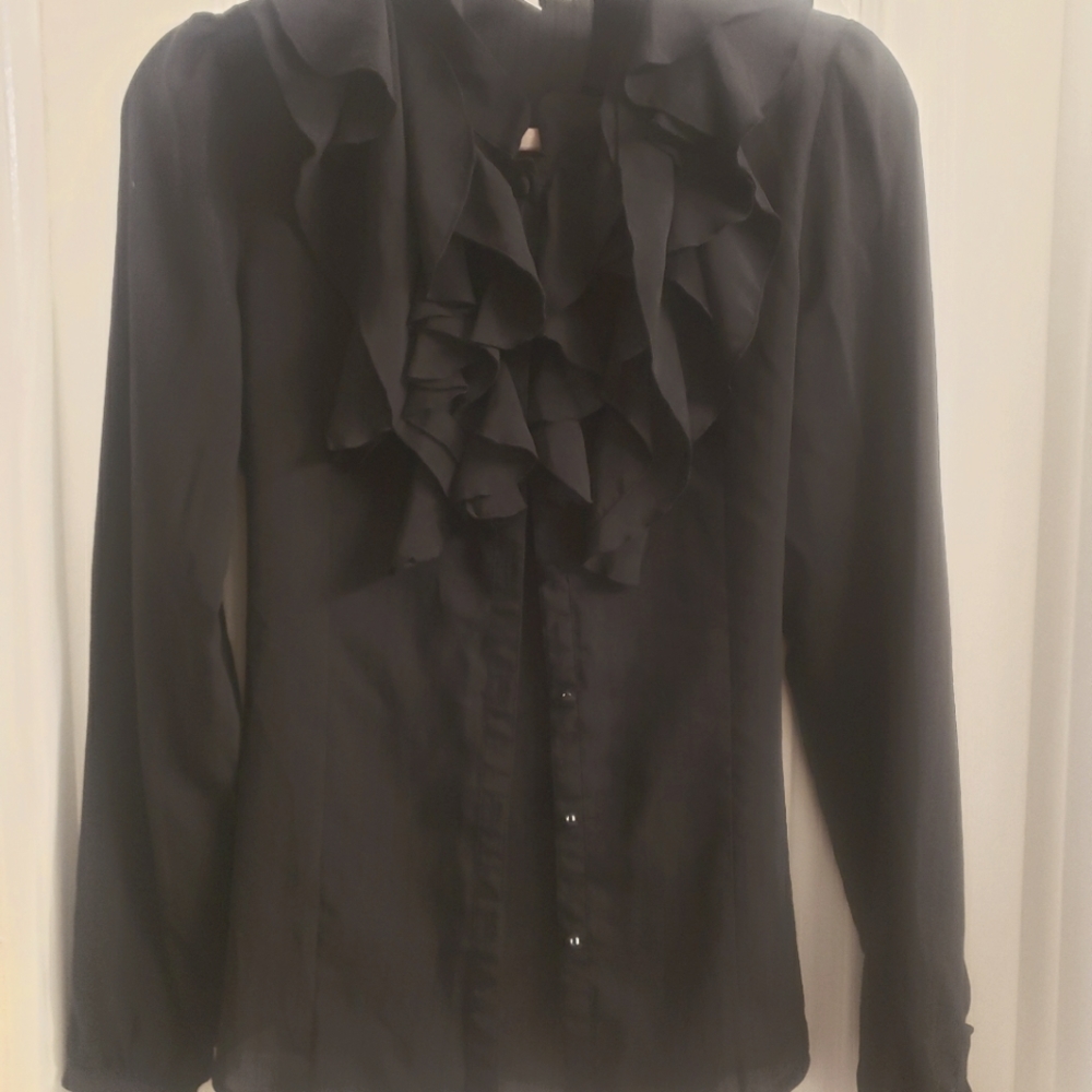 GO INTERNATIONAL BUTTON DOWN SHIRT SIZE M